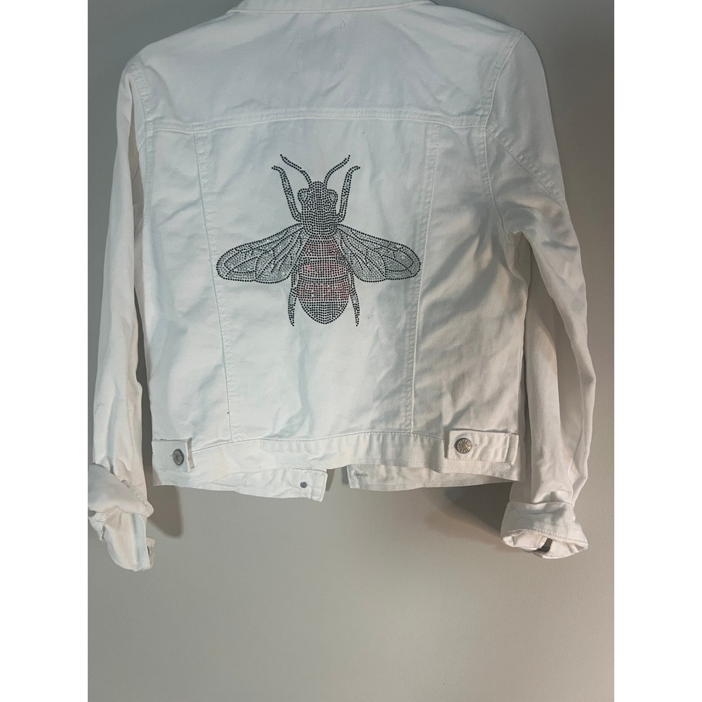 Love Tree Denim White Distressed Rhinestone Bee Trucker Jacket 8962JN Small